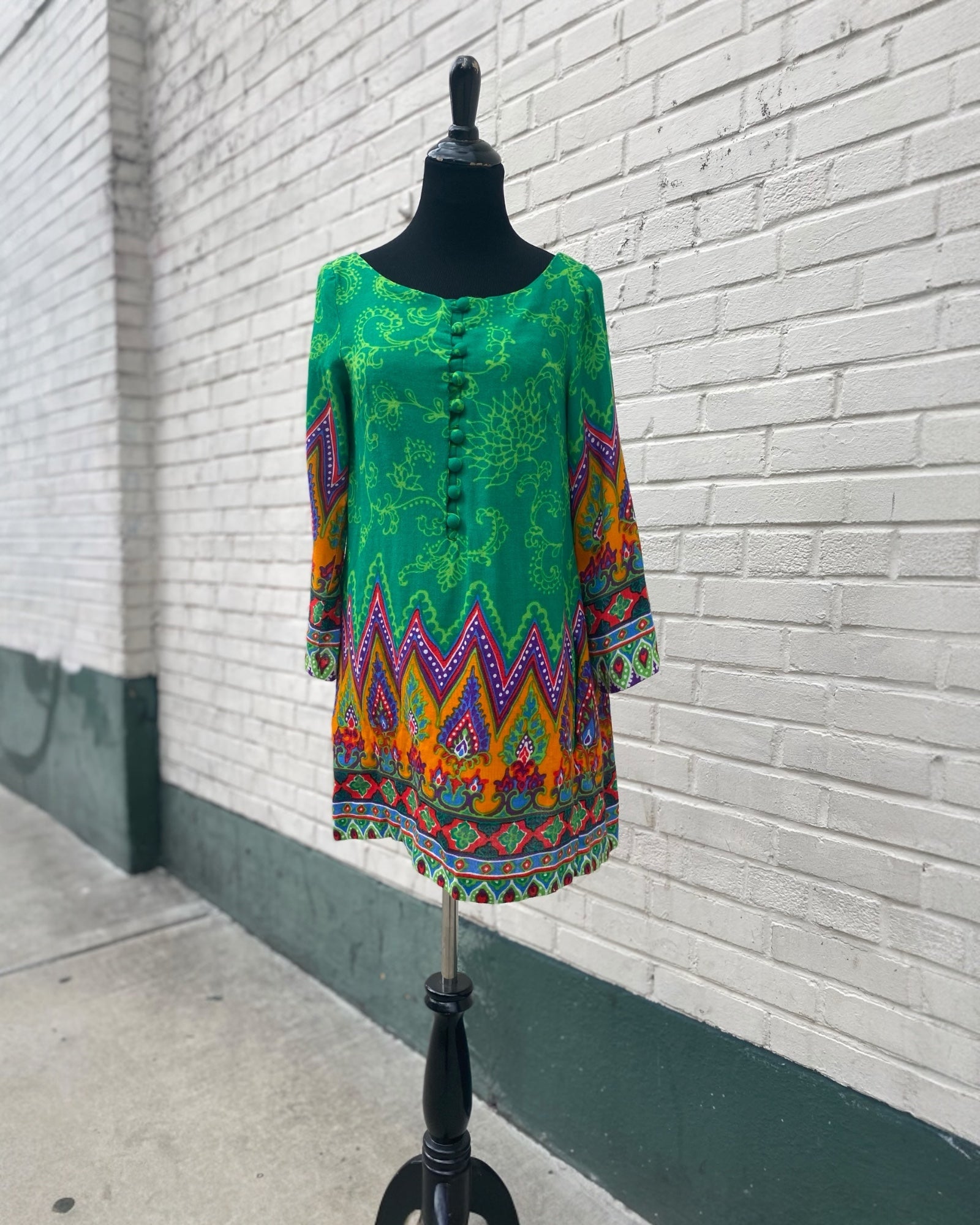 Vintage 1960s mini dress  rabbits nyc