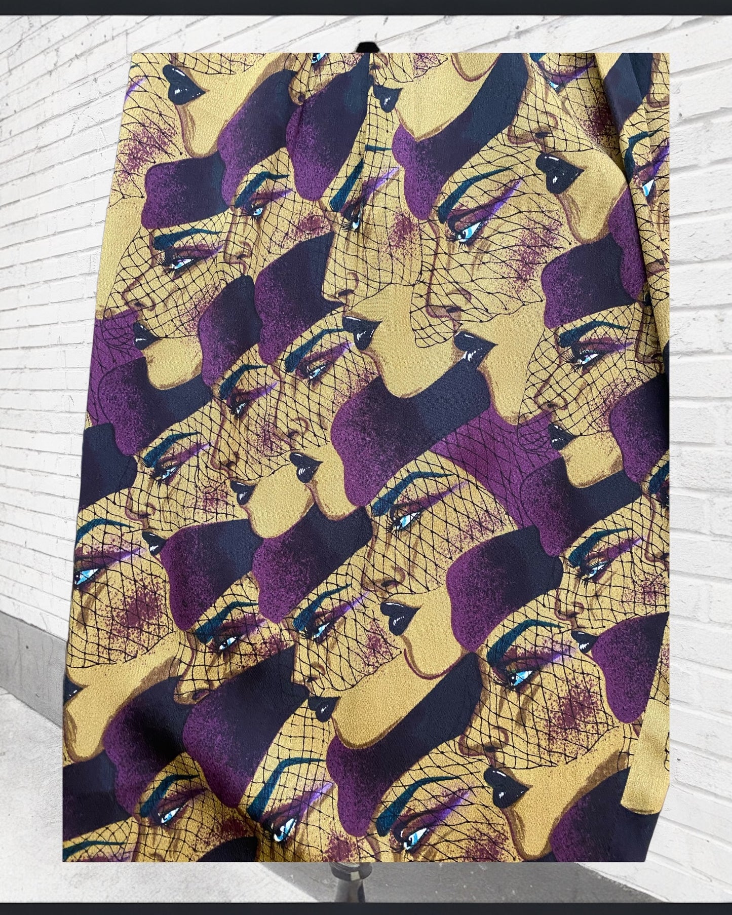 1980s woman’s face print pant