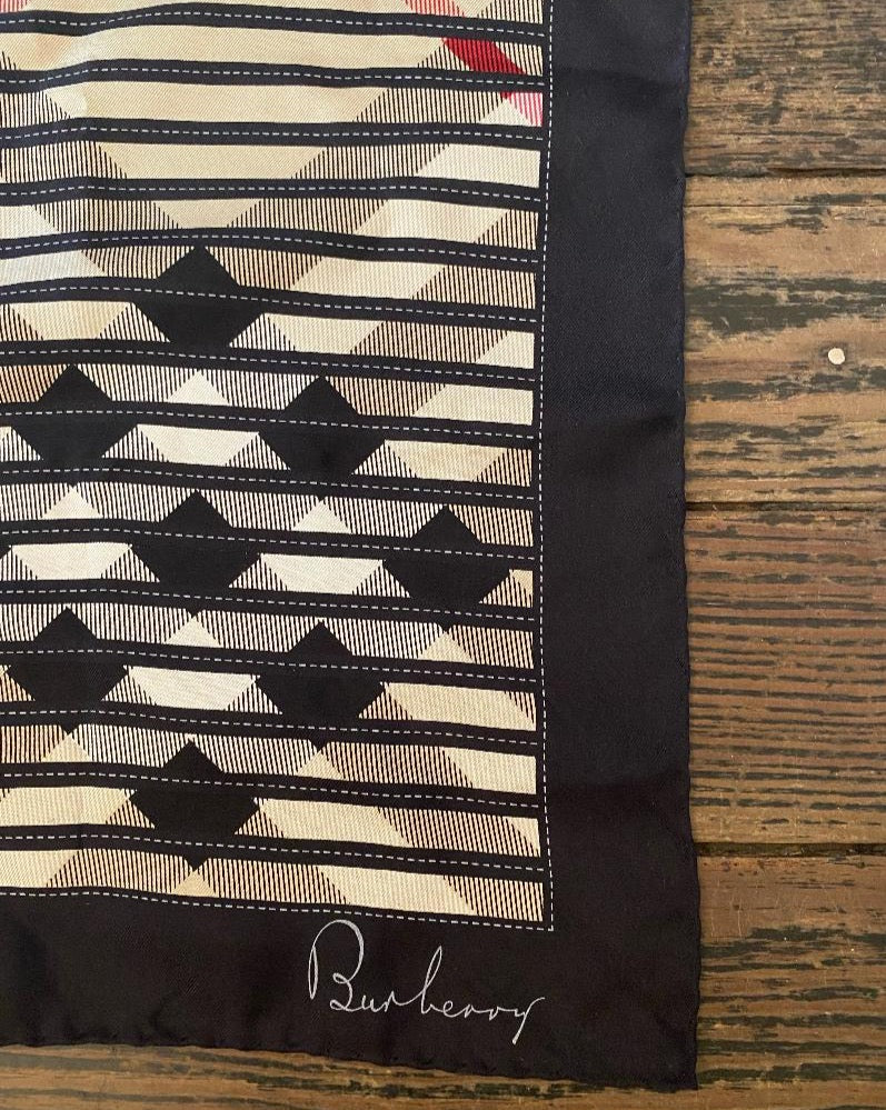 Burberry Scarf with box